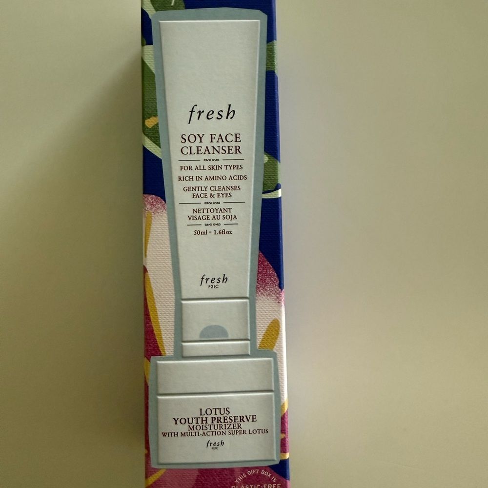 Fresh Soy Face Cleanser & Lotus Youth Preserve Moisturizer Set, New